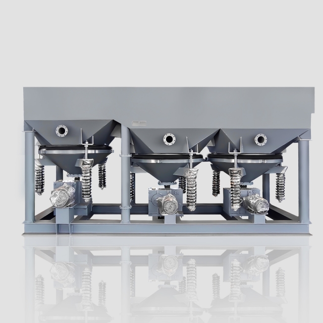 Three Chambers Mineral Jig Separator is widely used in the separation of metals such as copper, silver, tin, tungsten, tantalum, niobium, titanium, zirconium, chromium, etc.